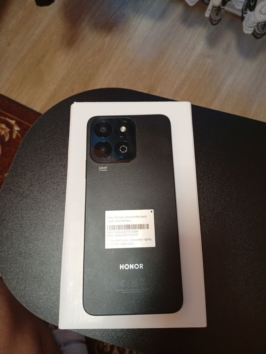 Motorola edge 50 pro și honor 200 Smart 5g