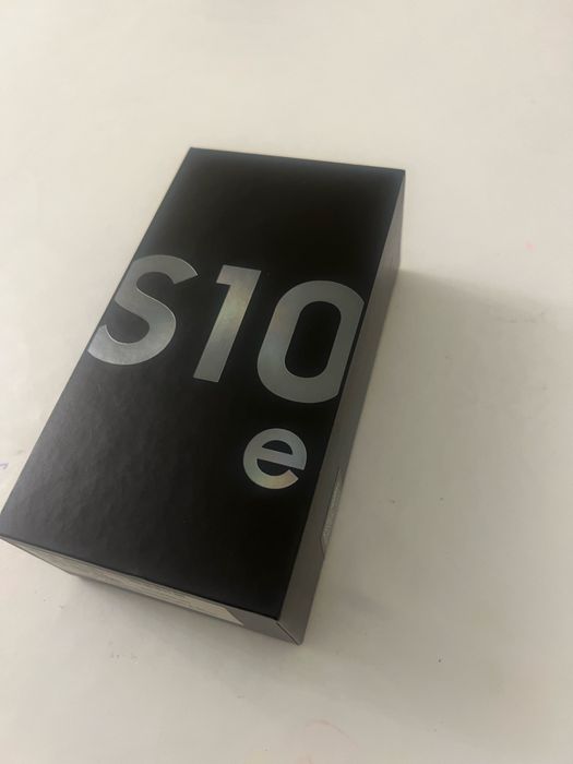 Samsung S10e (память 128гб, ОЗУ 6)