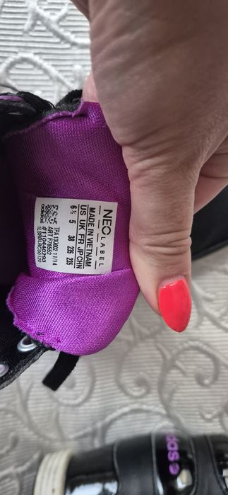 Оригинални дамски маратонки Adidas 38 номер