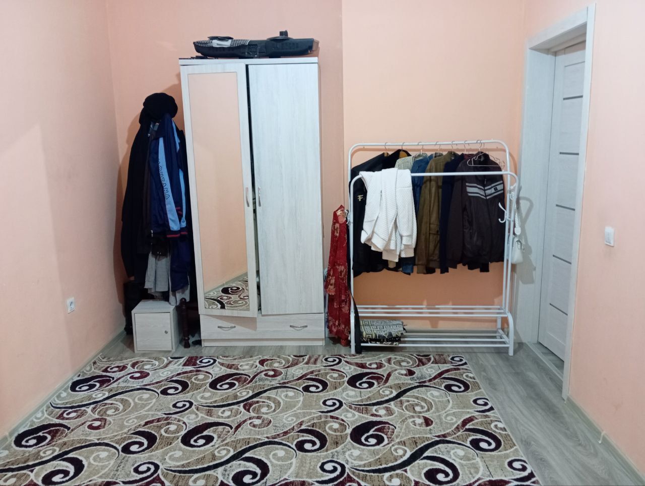 Yangi darxon 7 dom 6 etaj 73kv