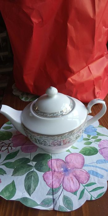 Serviciu set 6 cesti cafea / ceai cu farfuriuțe -14 piese