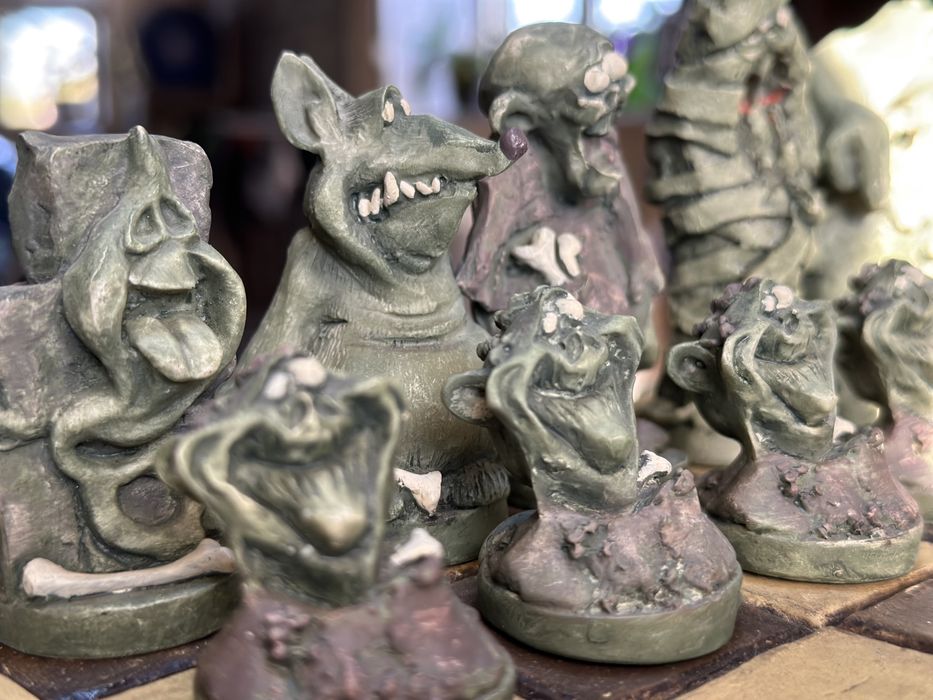 Эксклюзивные монстро-шахматы