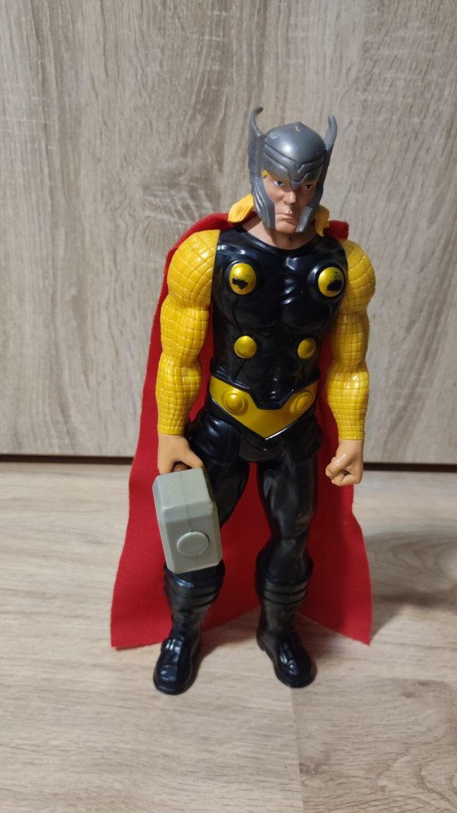 Figurina Thor 30 cm