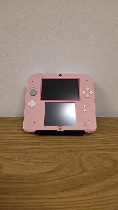 Nintendo 2DS, Modat, 1500 jocuri, 18 in 1