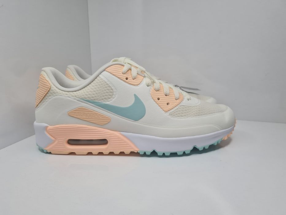 Кецове Nike Air Max 90

Нови без кутия.

Размер 45 стелка 29 см.

Цена