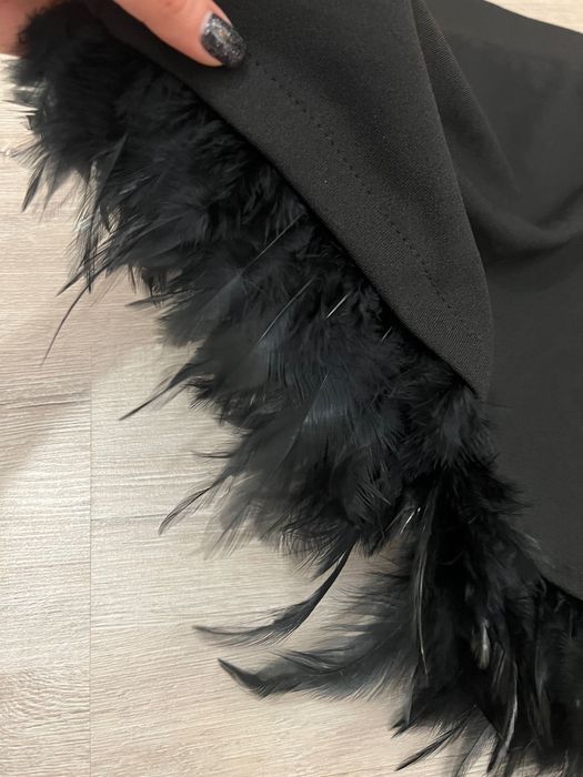 Дамска къса пола с естествени пера