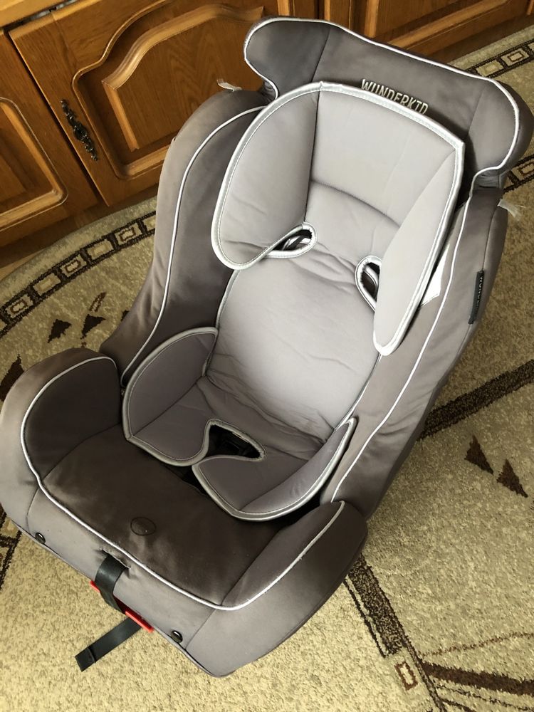 Scaun auto bebe/copii, poziție ajustabilă