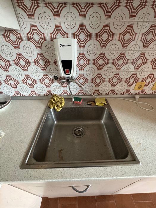 Продавам кухня IKEA