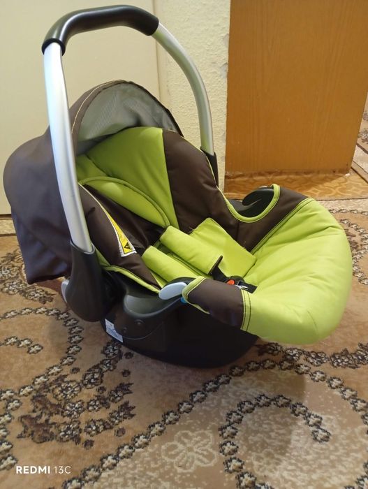 Детска количка с три коша.