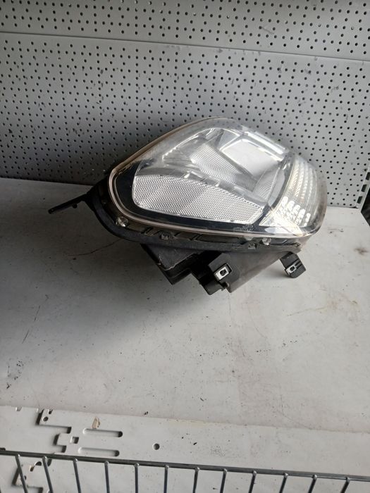 Десен фар Chevrolet Orlando