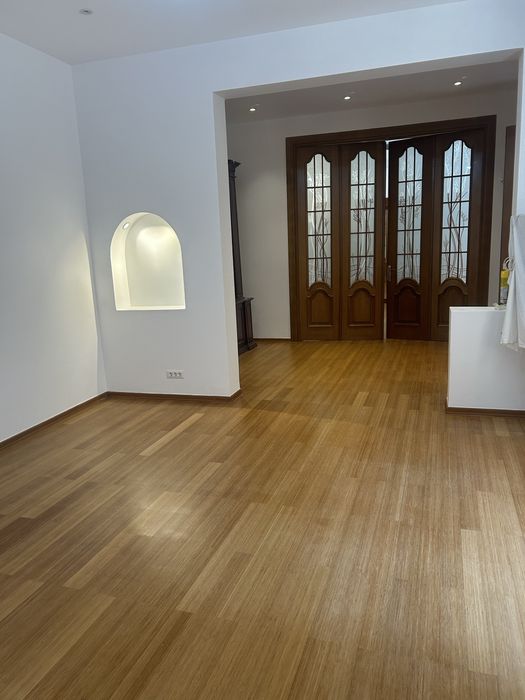 Rașchetat, recondiționat ,reparat,insertizat parchet masiv și stratifi