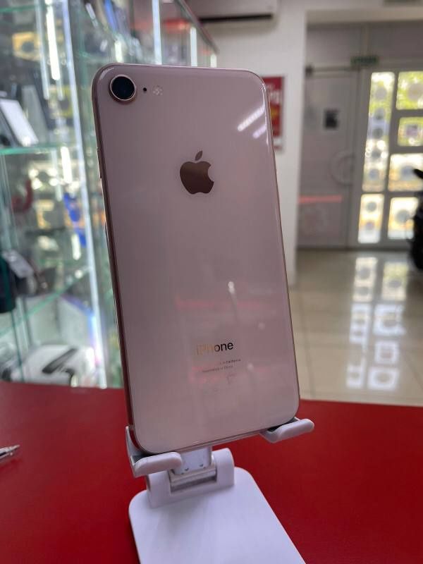 iPhone 8 holati ota ideal