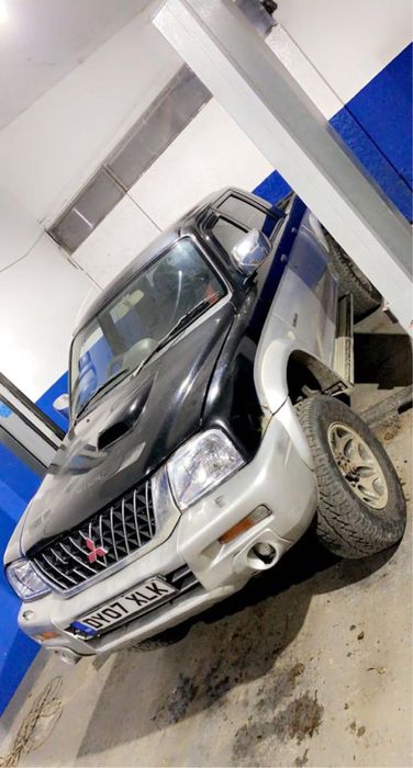 Motor pt mitsubishi l200