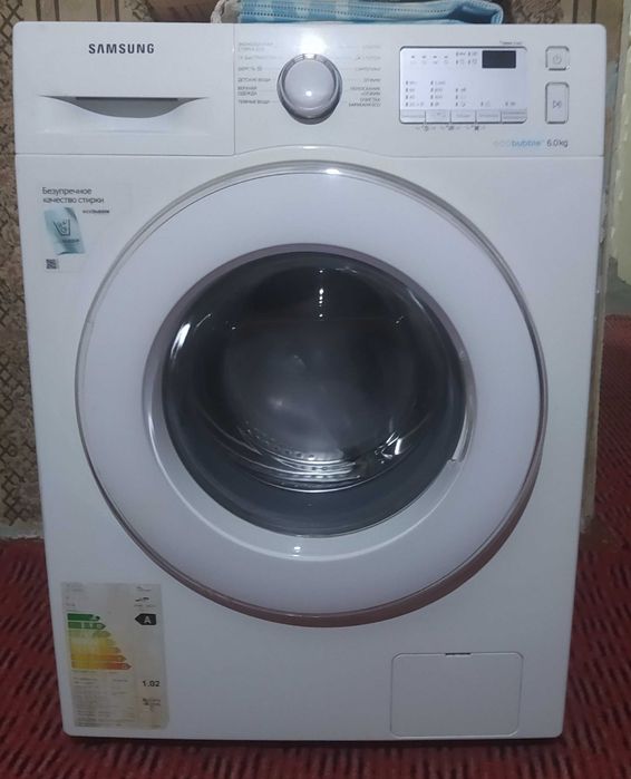 Продаётся стиральная машина Samsung Eco Bubble 6kg