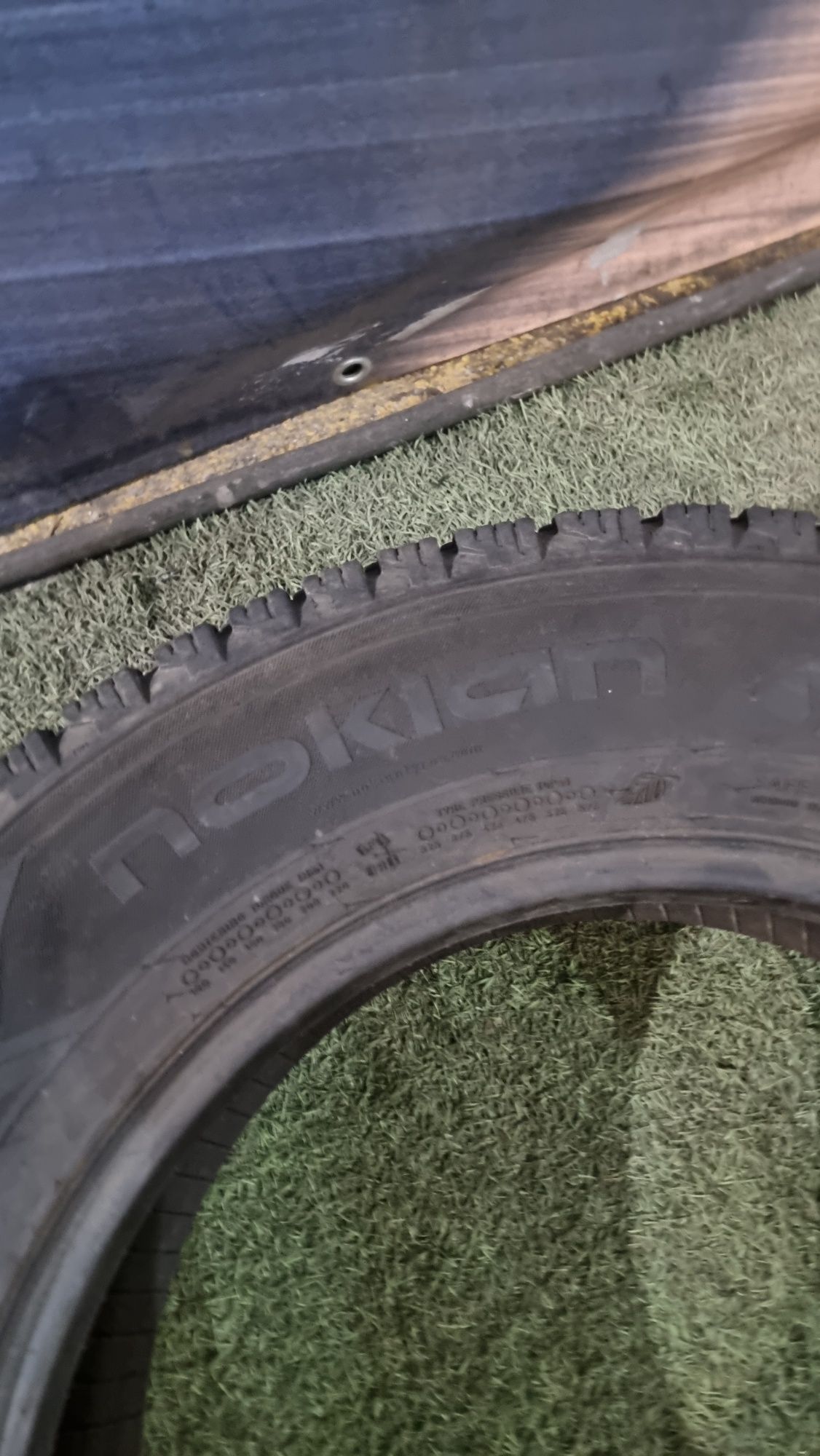 195.75.16c nokian m+s o buc