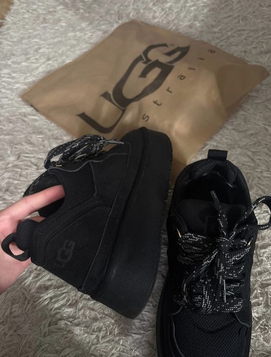 2 perechi de adidași