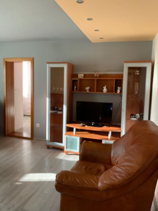 Vind apartament ln lugoj semi decomandat aranjat