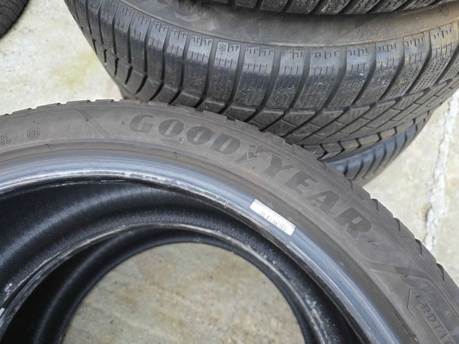 2бр Всесезонни гуми 255 40 21 - Goodyear - DOT 2023