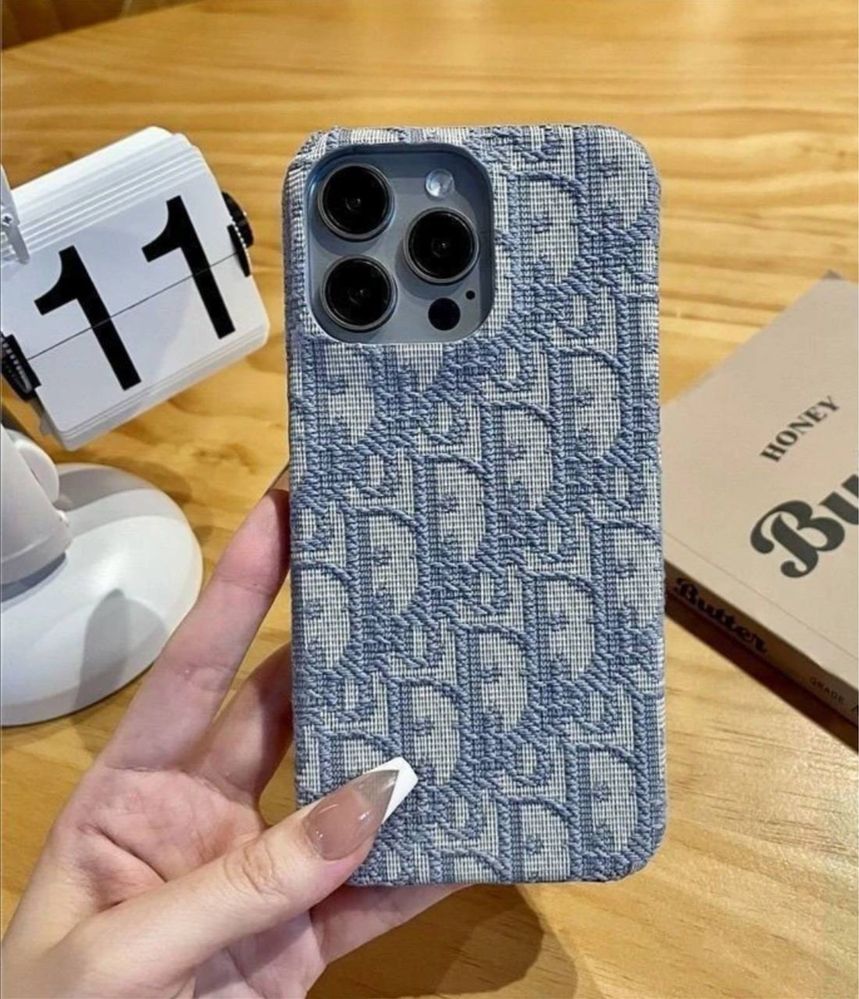 Чехлы Dior для всех моделей iPhone