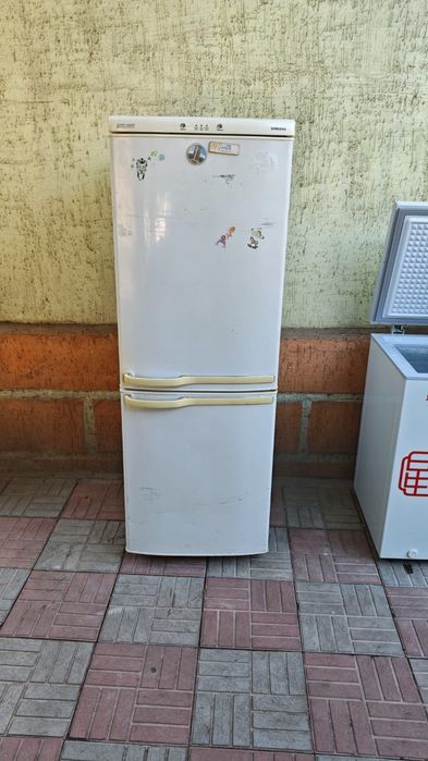 Холодильник SAMSUNG