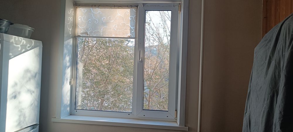 Окно пластиковое б/у с кухни