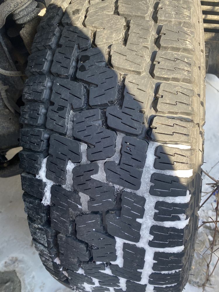 265/60/18 Pirelli