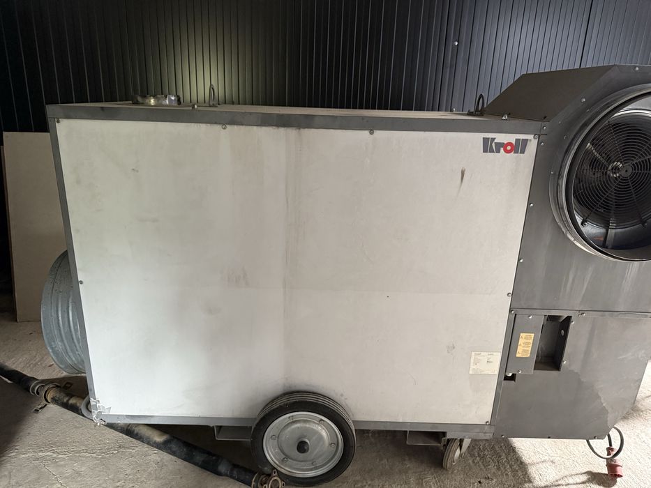 Generator aer cald M200 pentru hale..service uri,baloane fotbal..etc