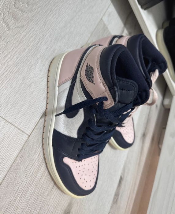 adidasi nike roz in stare buna