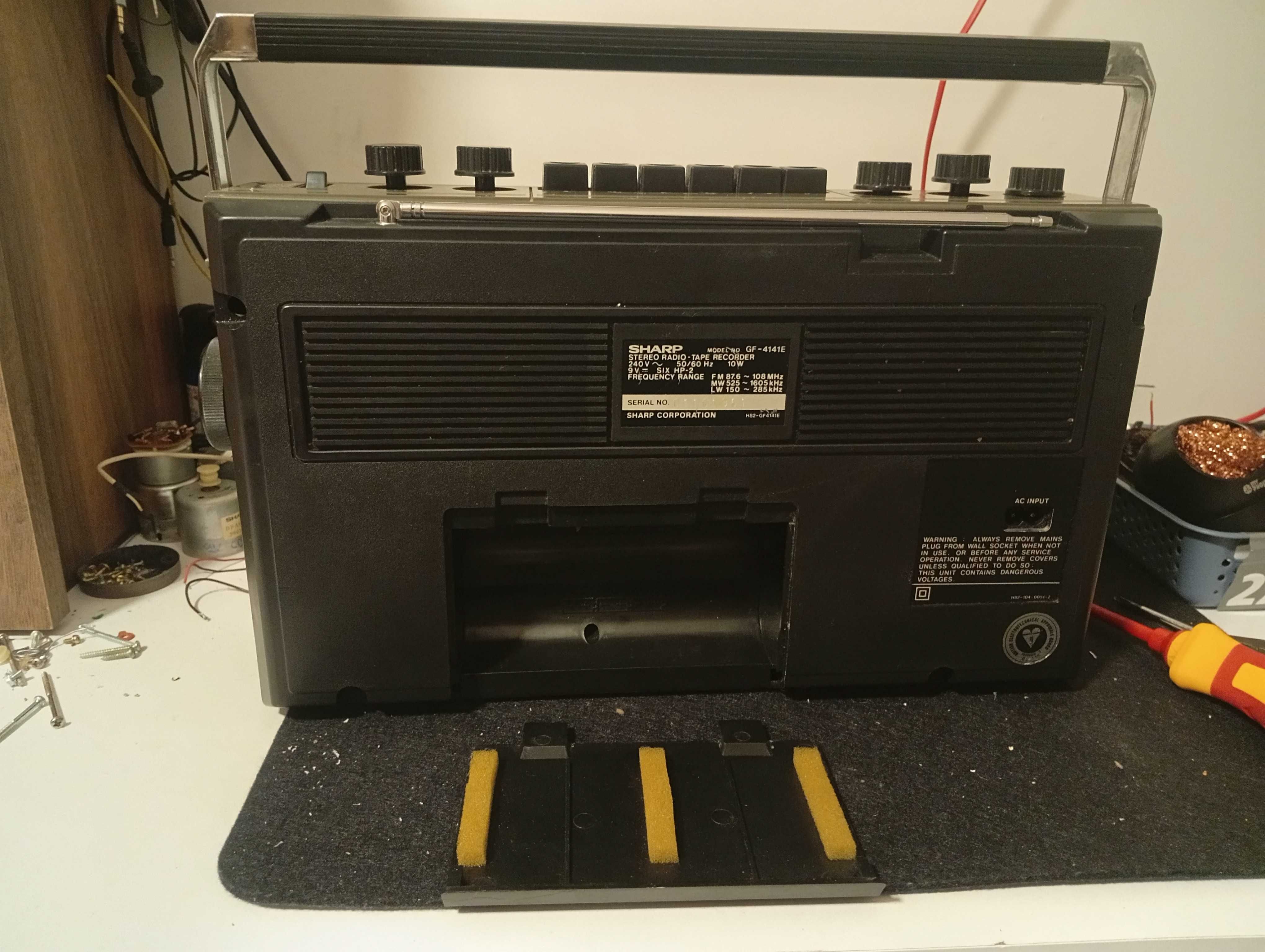 Radiocasetofon SHARP GF4141
