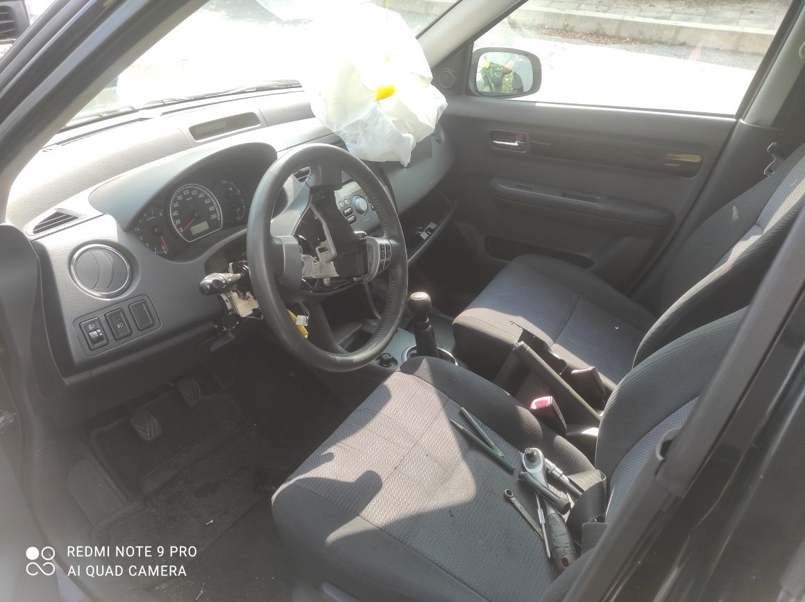 Suzuki Swift 1.3 4x4 На Части