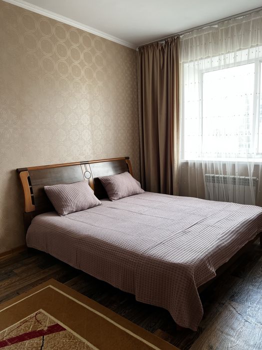 Продам двуспальную кровать