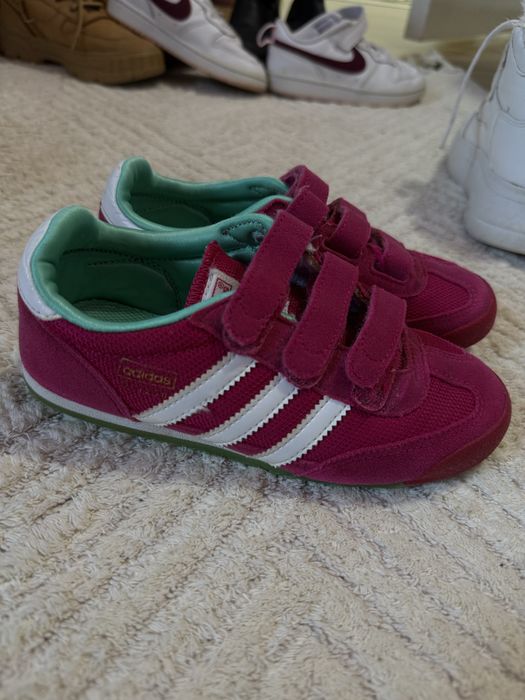 Предложение за описание за Детските маратонки Adidas (Розови/Магента)