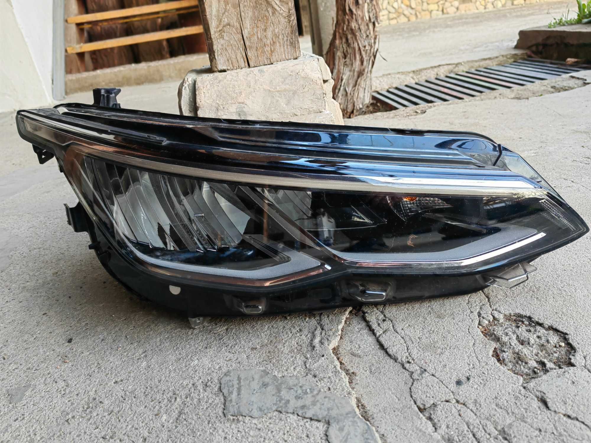 Фар VW Golf 8 LED десен / Фар Голф 8 / Фар Golf 8 Оригинален