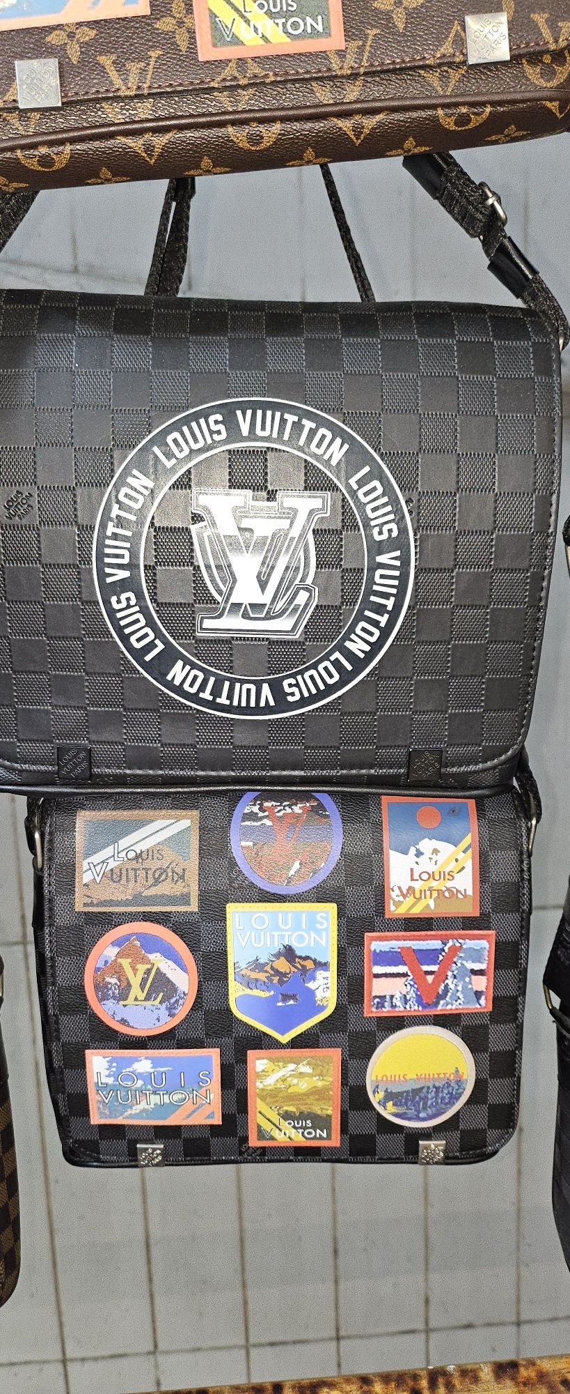 мъжки чанти за през рамо LV