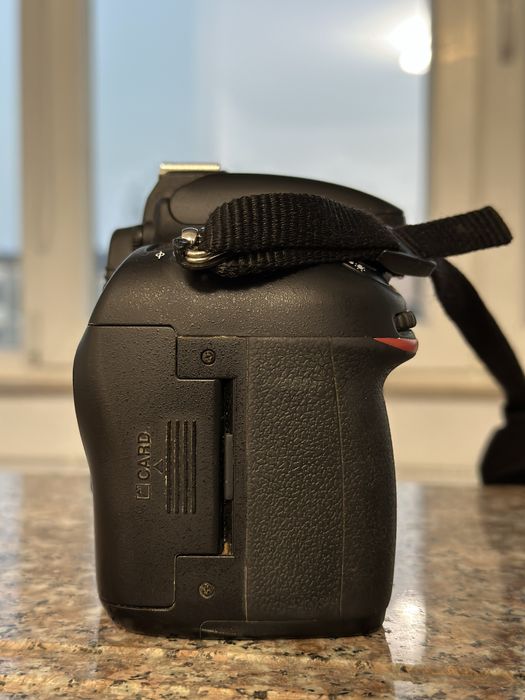 Aparat Foto DSLR Nikon D610 + obiectiv Nikon 24-70mm f2.8