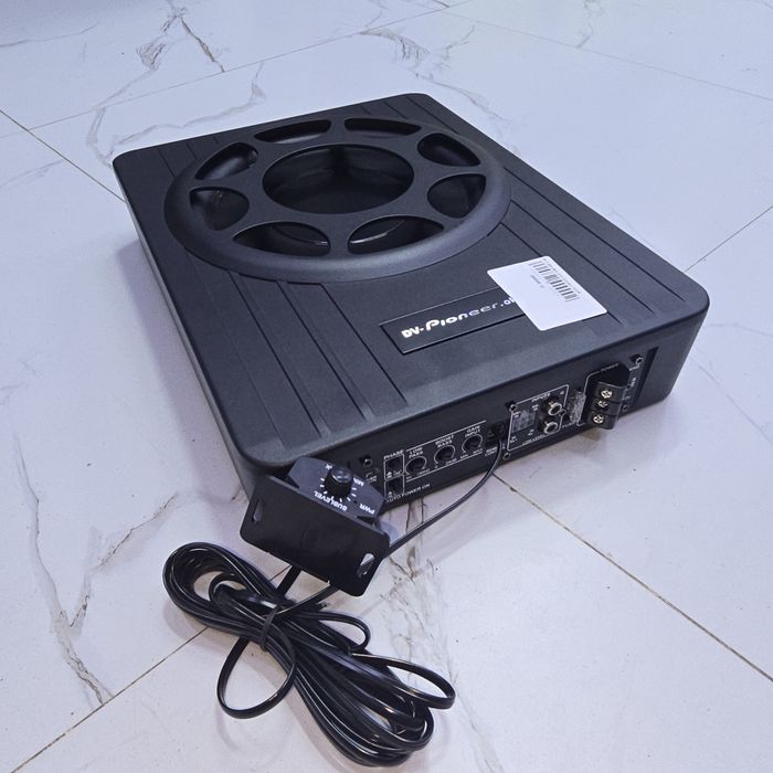 Не слабый буфер. Мощный сабвуфер сабуфер под сиденье авто машину машин