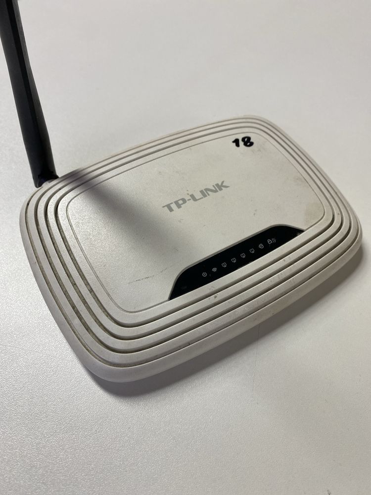 Роутер TP-LINK модель TL-WR740N