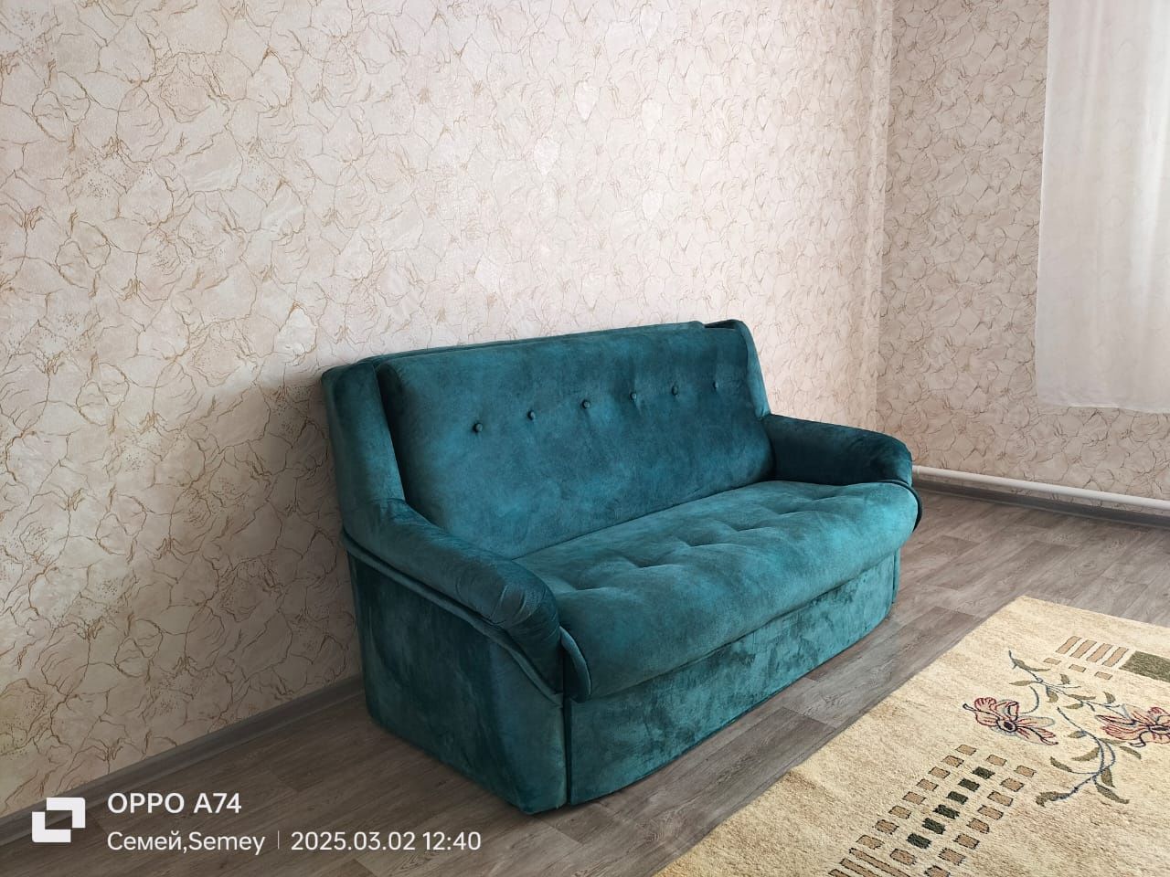 Продам диван в гостиную