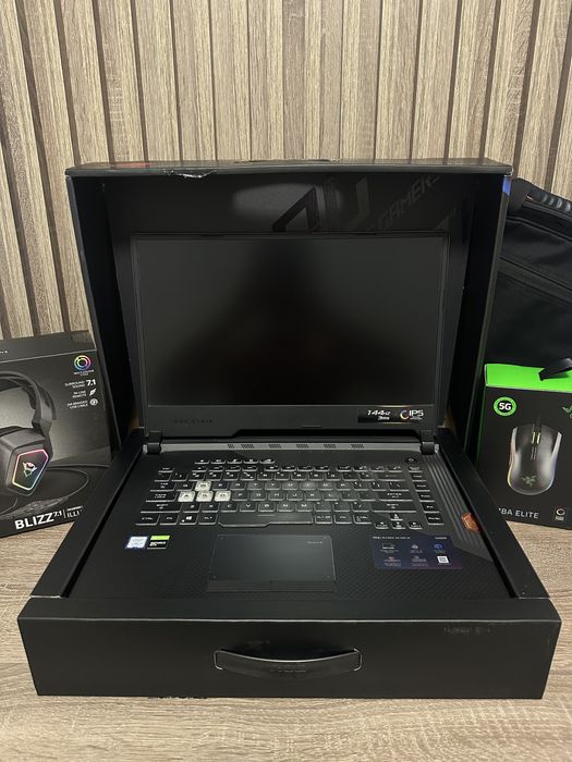 Laptop ASUS ROG Strix scar III/ i7-9750h/ 15.6 inch/ 16GB