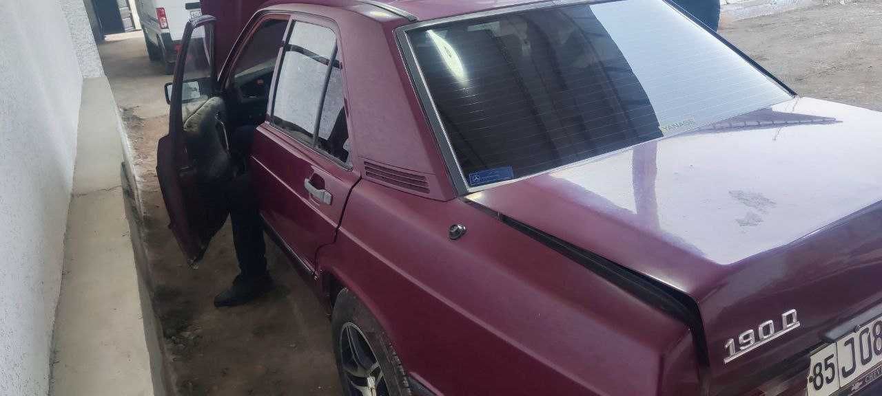 Mercedes Benz 190