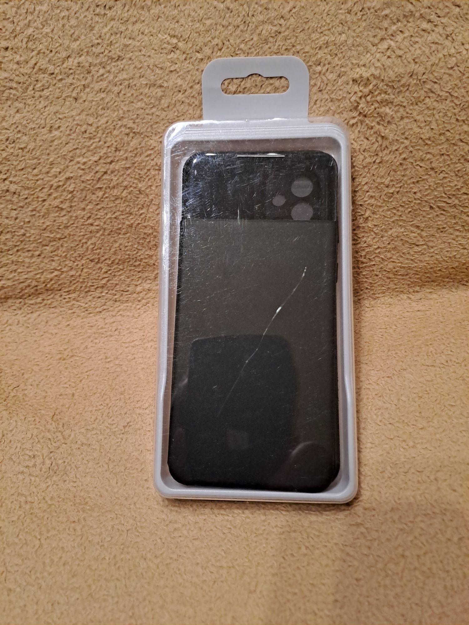 Продавам смартфон SAMSUNG A33 5G и 2бр. смарт калъфи