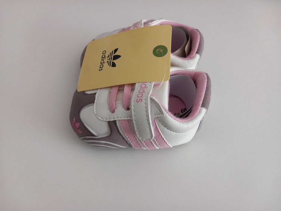 Бебешки обувки / маратонки / буйки Adidas