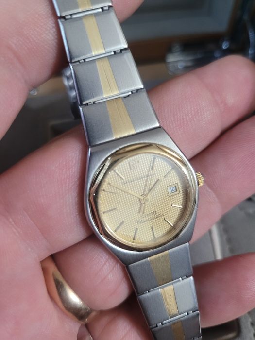 Girard Perregaux Laureato Quartz Chronometer ref. 4265 aur și oțel