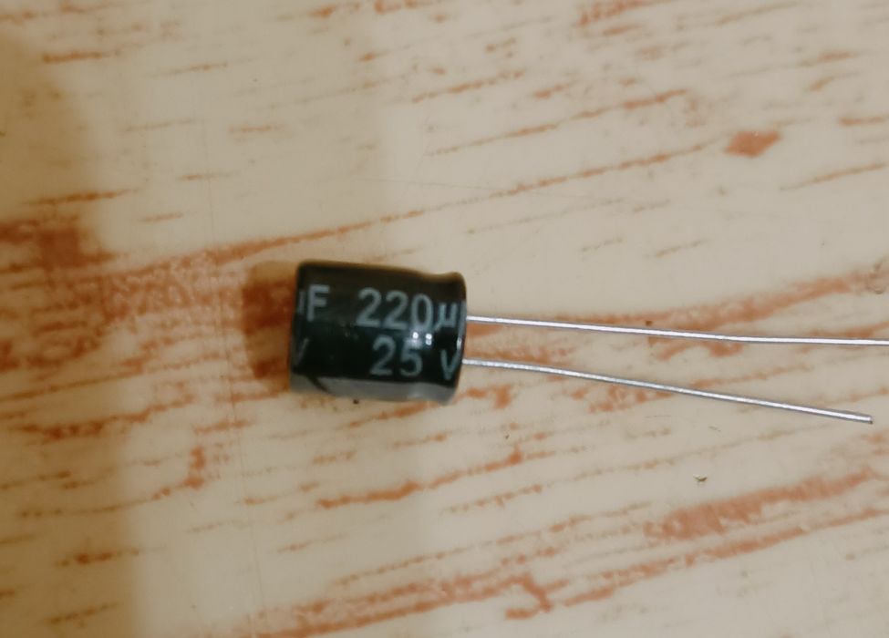 Электролитический канденсатор