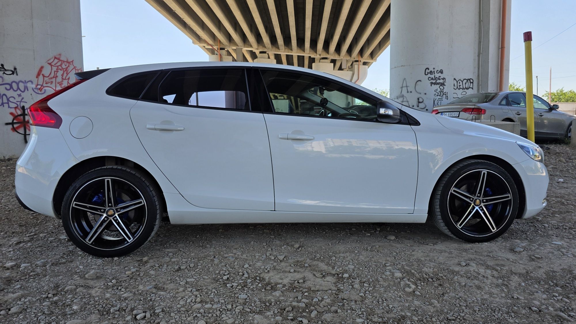 Volvo v40 fab 12/ 2013 1.6 diesel