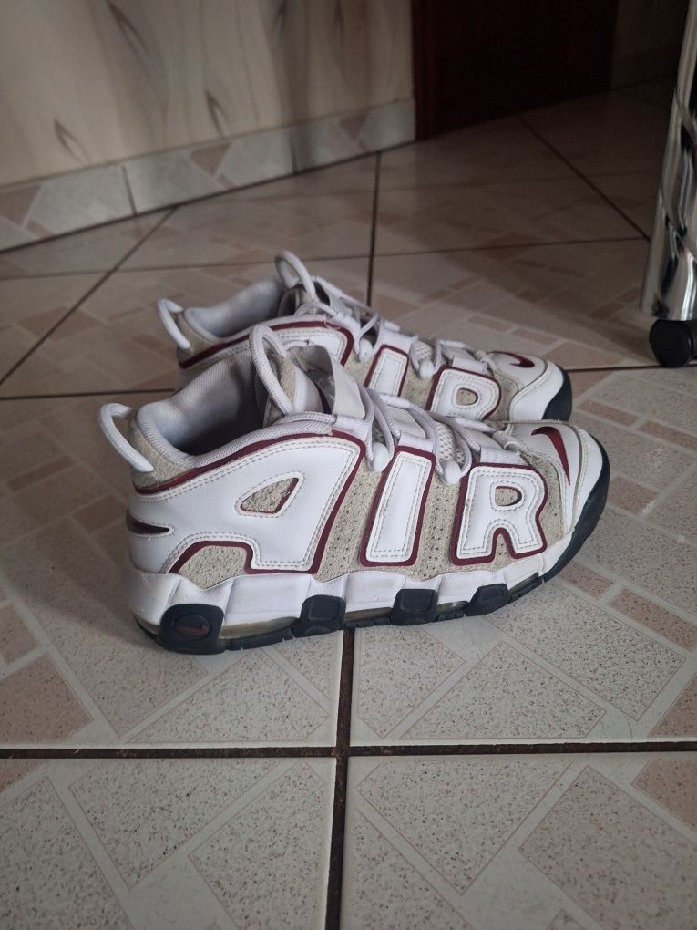 Vând air more uptempo '96