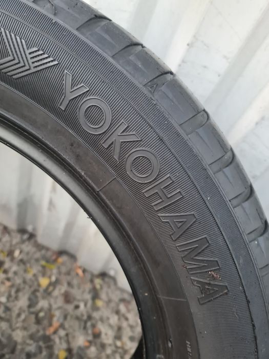 2 Anvelope de iarna *175/65R15*YOKOHAMA*LICHIDARE STOC*50 Lei Buc*