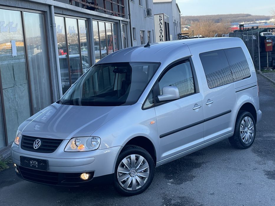 VW CADDY LIFE 2.0TDI 140CP 2010*Masina fara rugina in stare impecabila