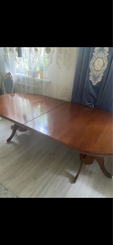 Продам стол