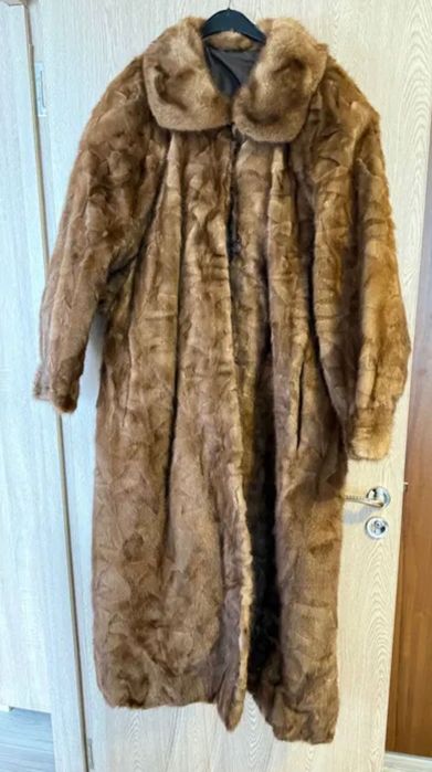 Уникално женско дълго палто от естествена кожа- необличано!